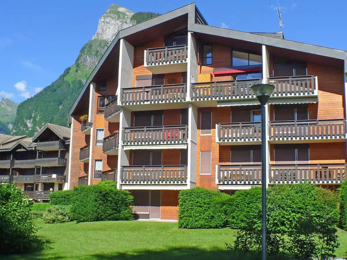 Appartement Lumineux Avec Mezzanine, Balcon Et Garage, Au Coeur De Samoens - Fr-1-629-53